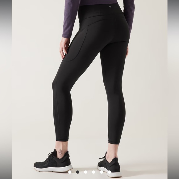 Athleta Ultimate Stash 7/8 Tight in Black - Picture 3 of 8